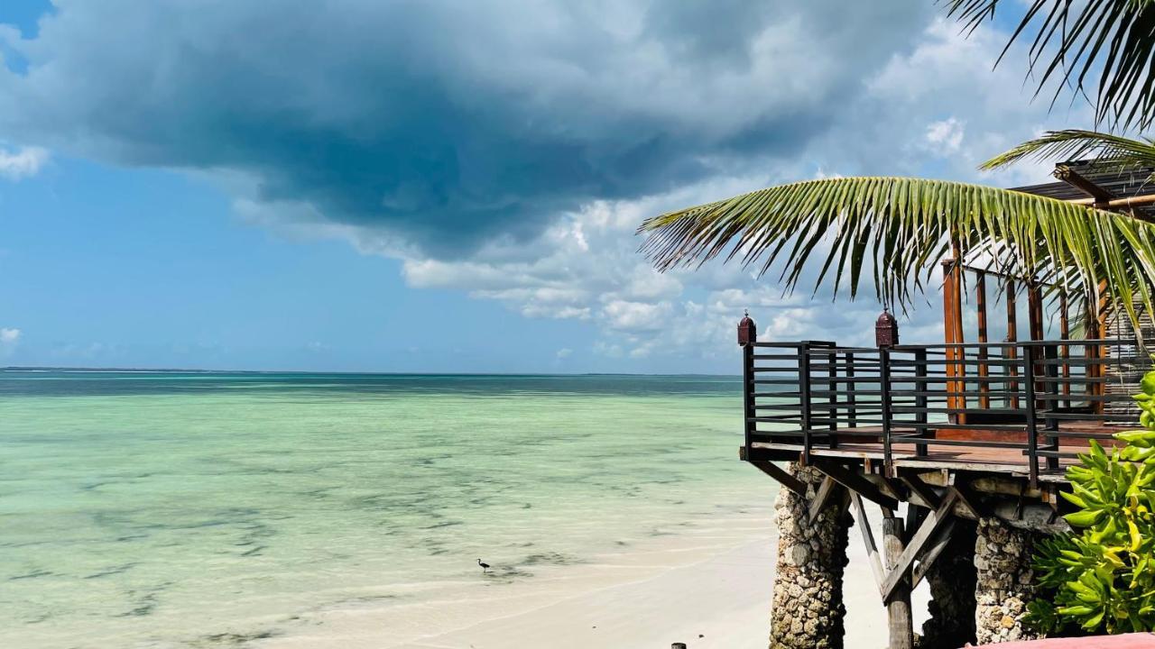 Palumboreef Beach Resort Uroa Buitenkant foto