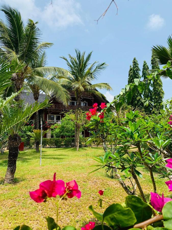Palumboreef Beach Resort Uroa Buitenkant foto