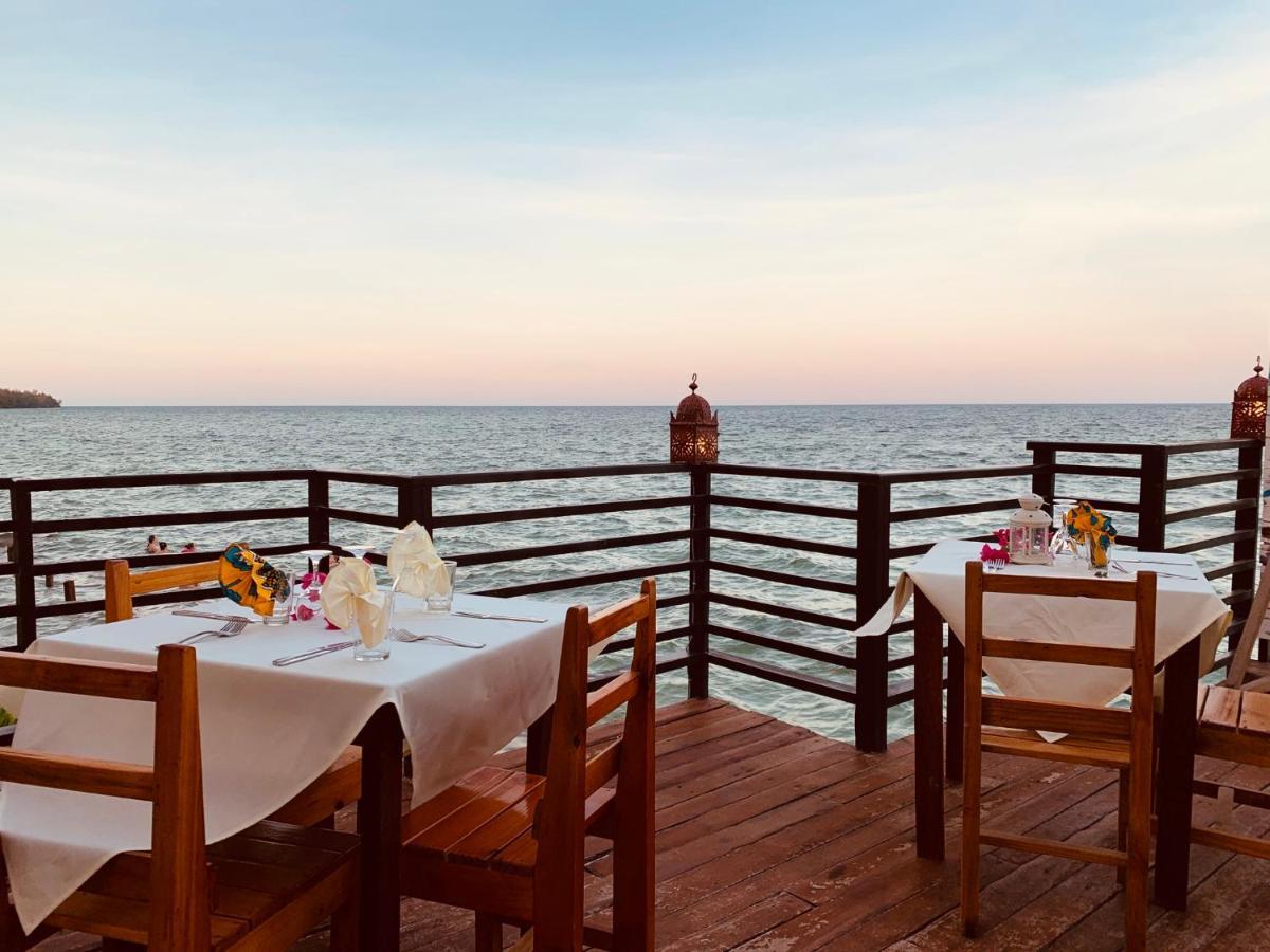Palumboreef Beach Resort Uroa Buitenkant foto
