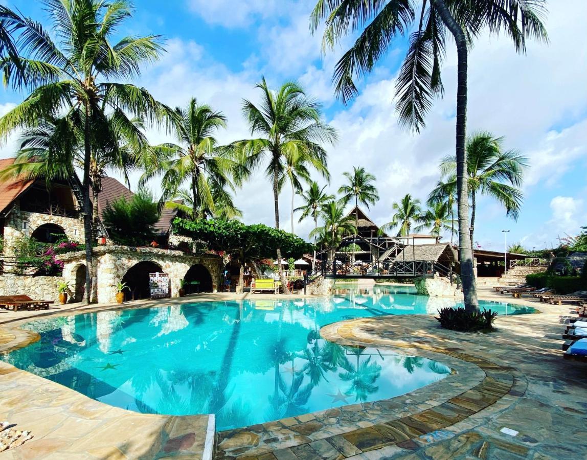 Palumboreef Beach Resort Uroa Buitenkant foto