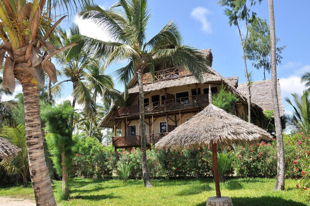 Palumboreef Beach Resort Uroa Buitenkant foto
